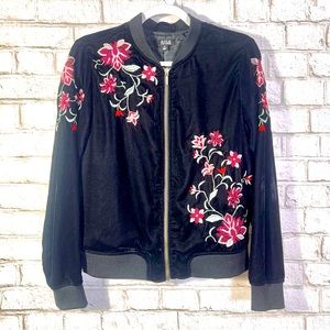 a.n.a | Black Velvet Velour Floral Embroidered Jacket // M